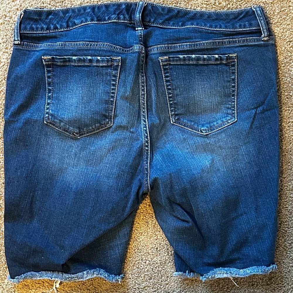 Torrid denim shorts - Picture 2 of 3